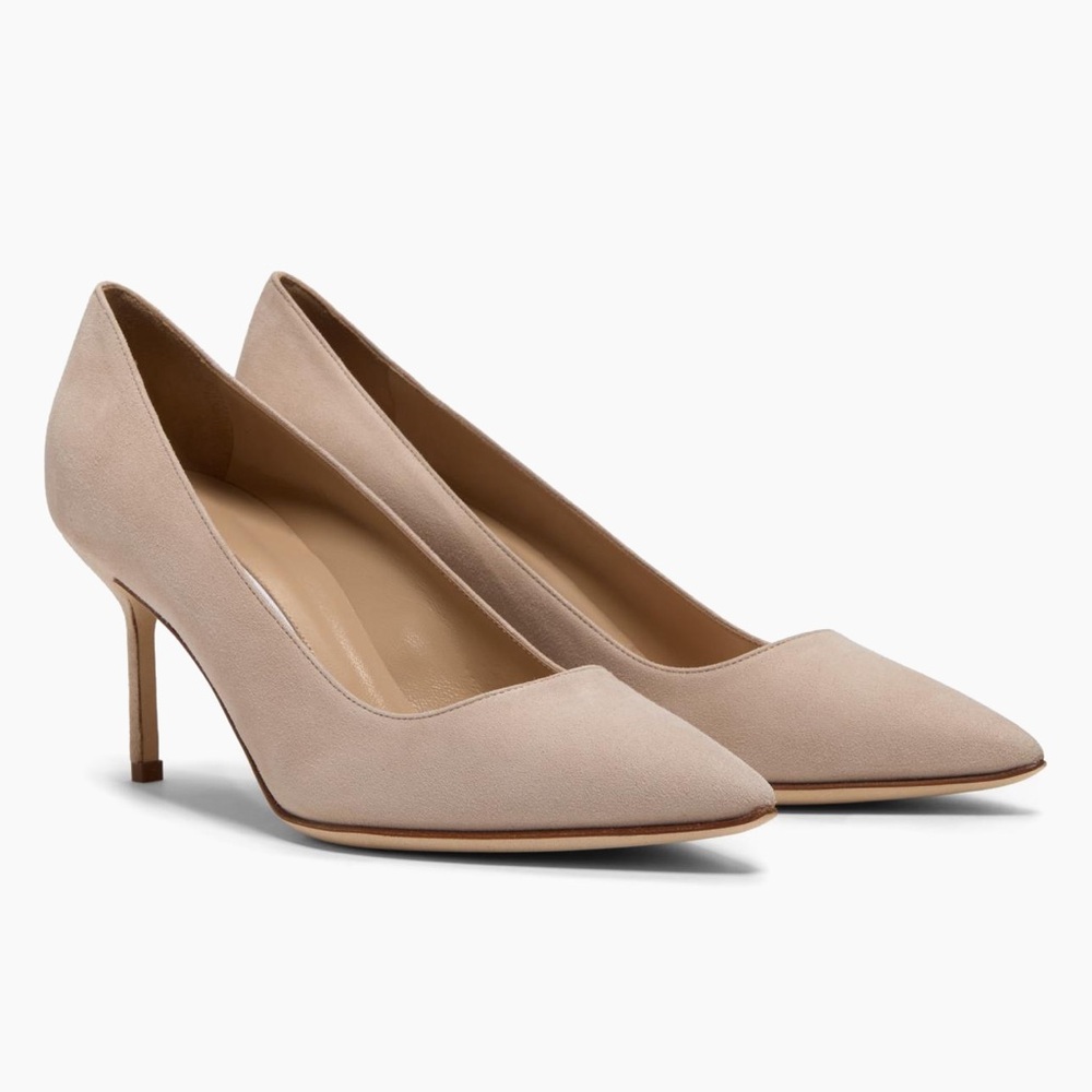 Manolo Blahnik - Srila Suede Mid-Heel Beige Pumps - EU39